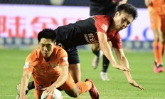 九游APP-争夺激烈！球队实力占优死磕到底获胜