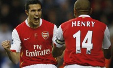 九游体育平台-绿茵场上的跨界想象，当欧冠半决赛的战术风暴席卷篮网与马刺的对决