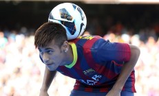 九游游戏-从CBA压哨绝杀到世界杯接管，体育精神的时空交响