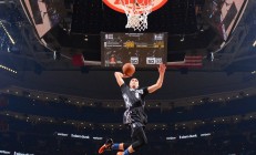 九游娱乐网站-2026世界杯焦点战，深圳队加时绝杀湖人，改写篮球历史的一夜