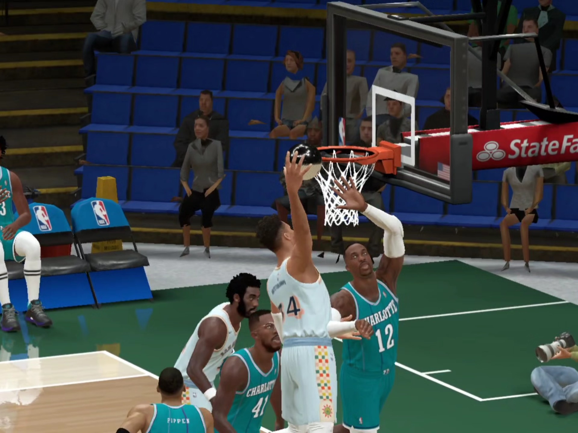 替补球员在比赛中绝杀,成为全场焦点 替补球员在比赛中绝杀,成为全场焦点