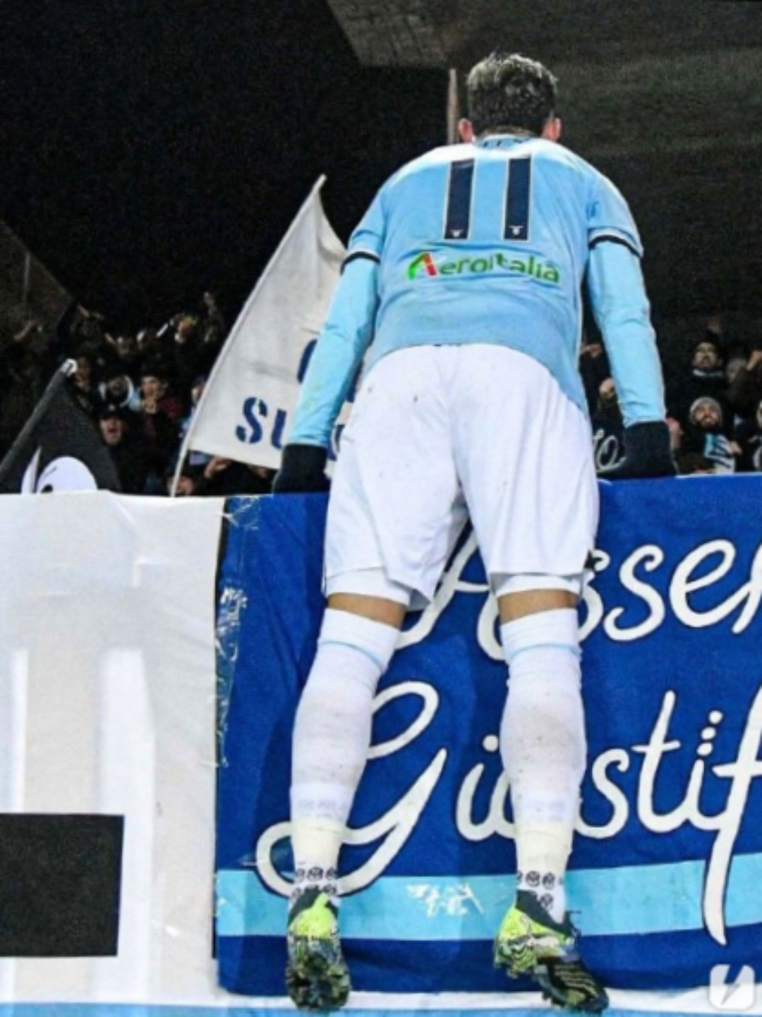 拉齐奥中场压哨绝杀,帮助球队逆转战胜对手的简单介绍 拉齐奥中场压哨绝杀,帮助球队逆转战胜对手的简单介绍