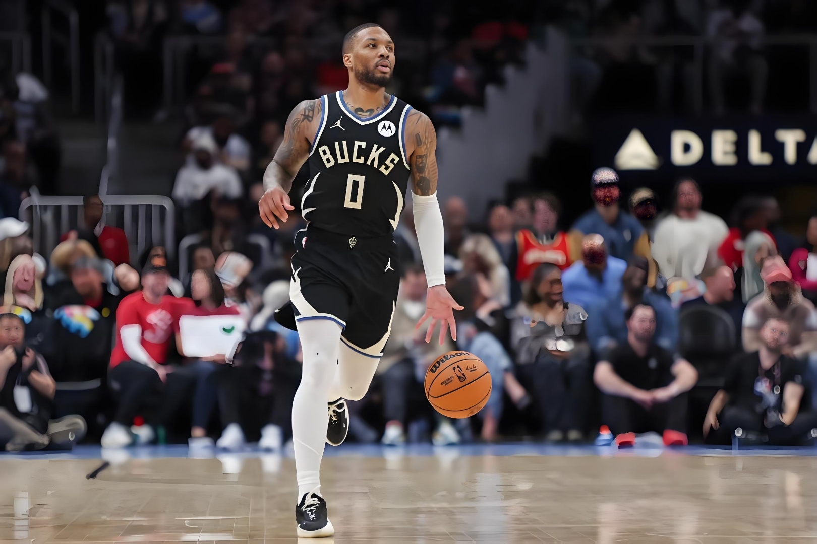 雄鹿队强势进入季后赛,成为东部夺冠热门 雄鹿队强势进入季后赛,成为东部夺冠热门