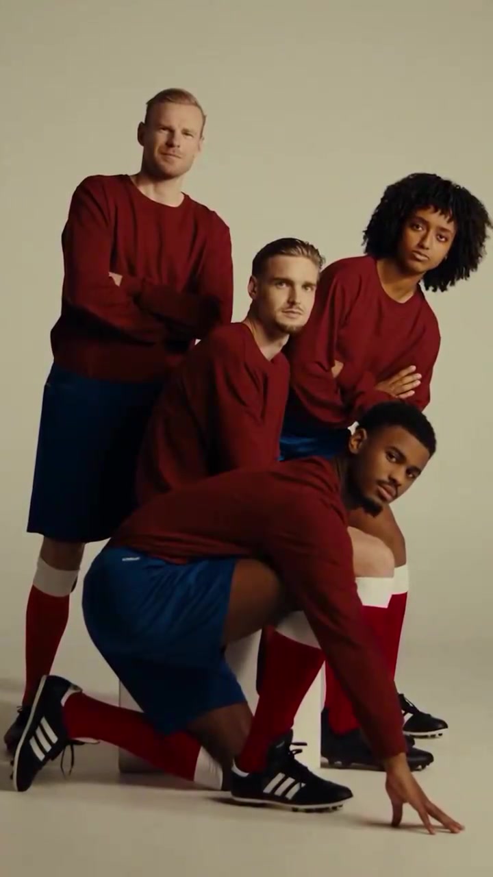 包含阿贾克斯展现无畏勇气，迎接挑战的词条