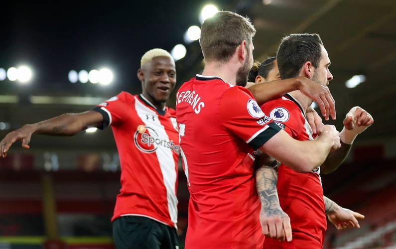 南安普顿门将神勇扑救，客场逆袭制胜的简单介绍