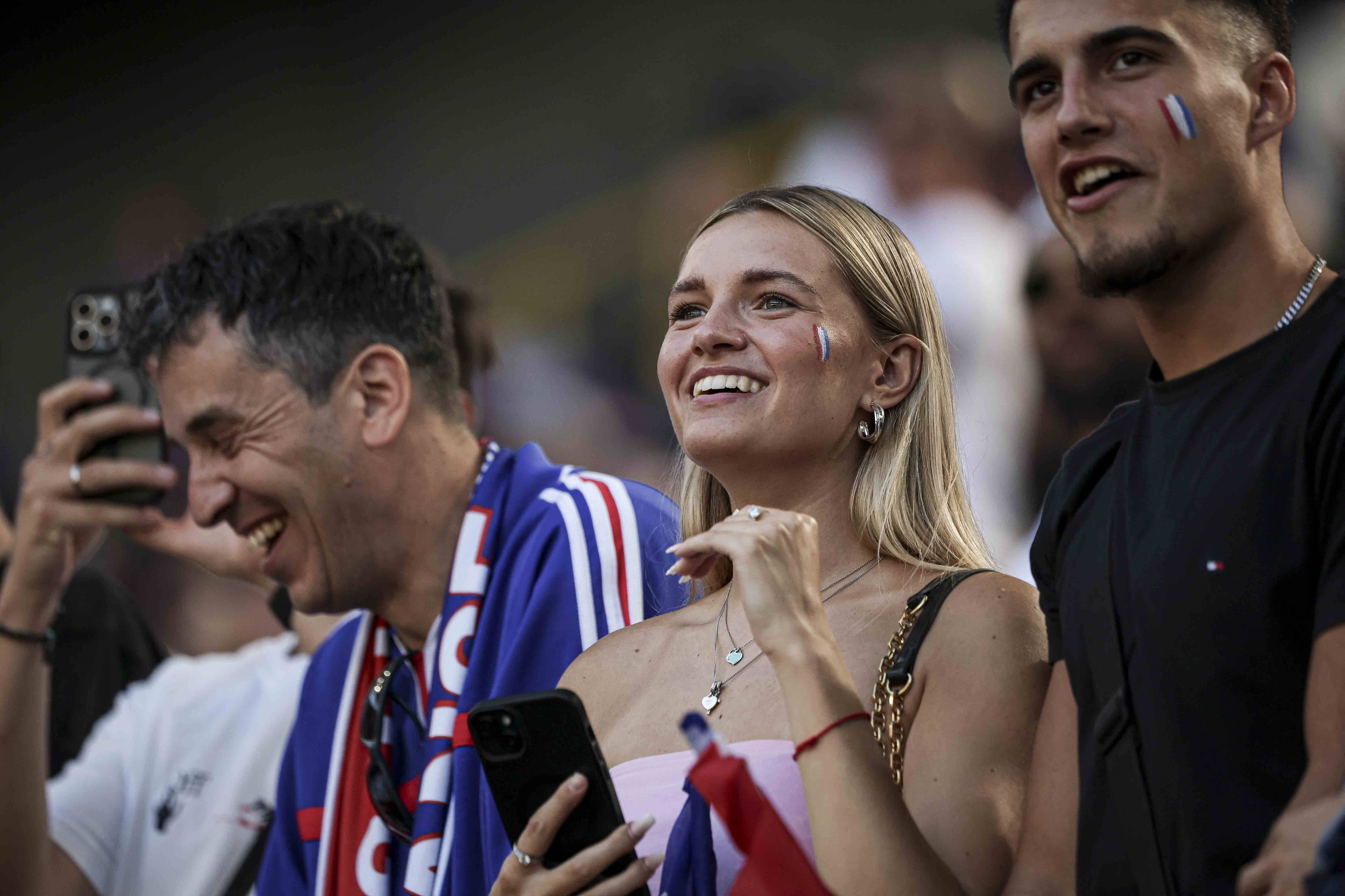 关于欧洲精彩比赛不断，球迷热血沸腾的信息