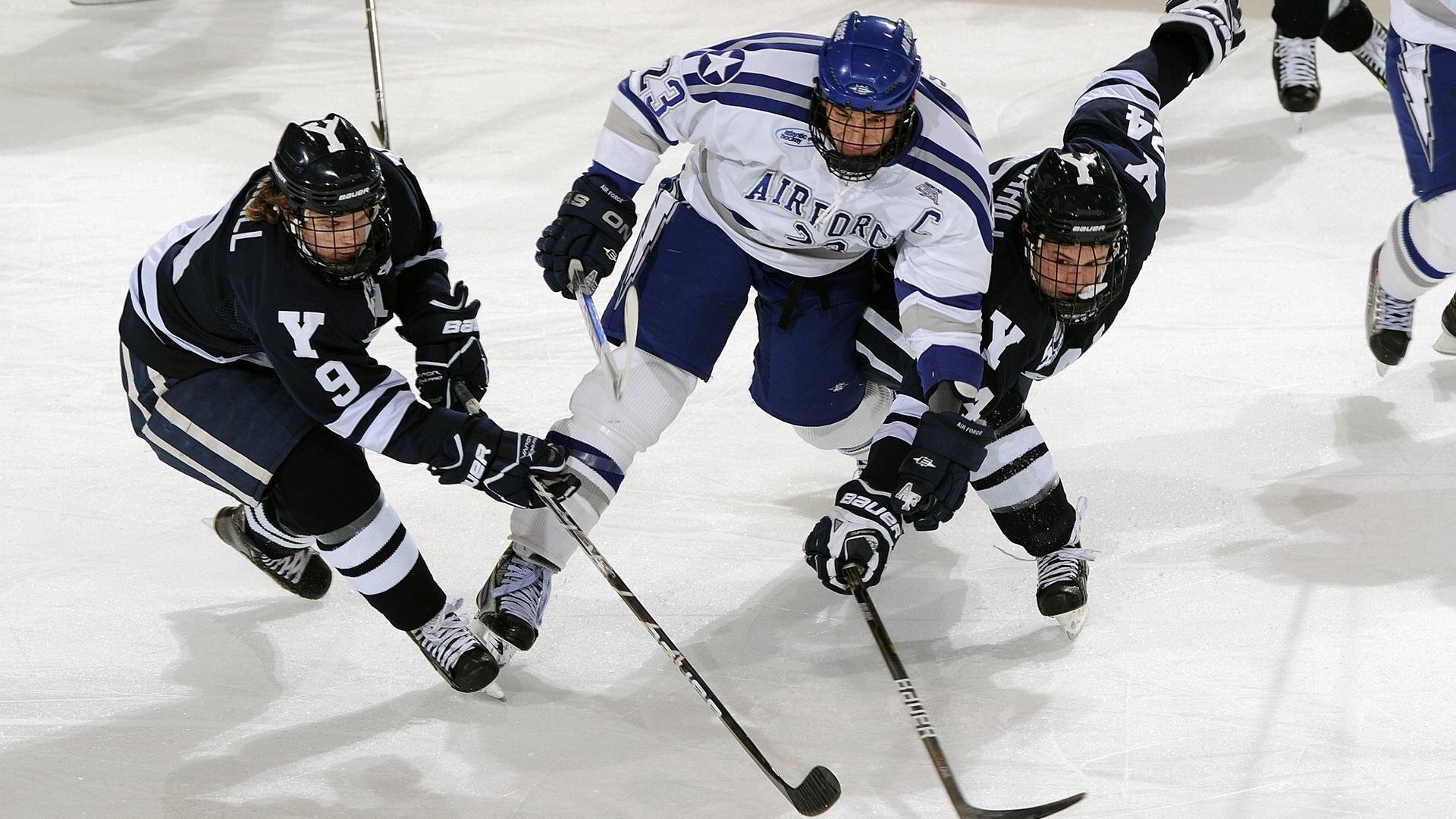 沙特轻取丹麦,阿坎吉如何成为改写历史的关键先生